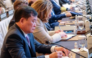 Vietnam attends Shangri-La Dialogue in Singapore