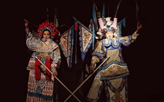 Colorful world of Qinqiang opera