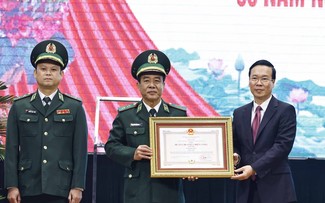 President presents second-class Feat Order to border guard