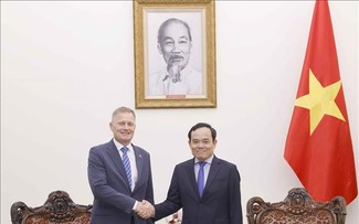 Deputy PM praises LEGO plant in Binh Duong province as a model for foreign investment attraction