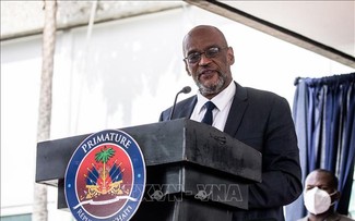 Премьер-министр Гаити подал в отставку