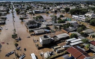 В результате наводнения в Бразилии погибли по меньшей мере 143 человека 