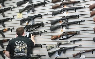 Президент Джо Байден приветствовал решение Верховного суда США о запрете на использование пистолета