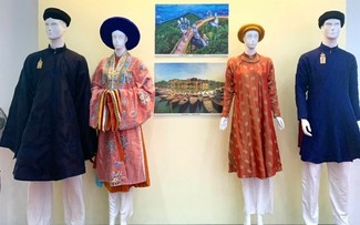 Triển lãm trang phục truyền thống các nước ASEAN