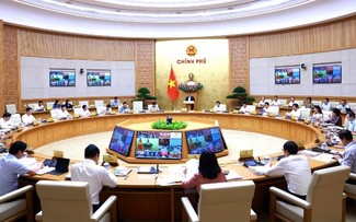 Thủ tướng Phạm Minh Chính: Phấn đấu tăng trưởng GDP trong Quý III đạt 6,5-7%