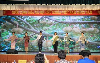 Ngày hội thanh niên Việt Nam - Lào thắm tình đoàn kết