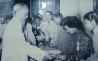 En Hanoi exposición sobre Presidente Ho Chi Minh en primeras elecciones generales