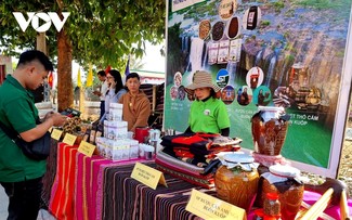 Aldea Kuop, en Dak Lak, desarrolla el turismo comunitario