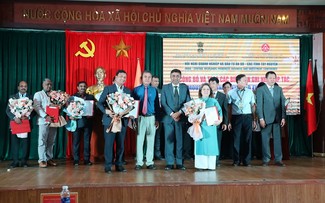 Provincias de Tay Nguyen e India firman 66 memorandos de cooperación