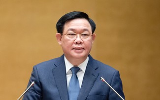 Aprueban resolución sobre separación de Vuong Dinh Hue del cargo de presidente de la Asamblea Nacional