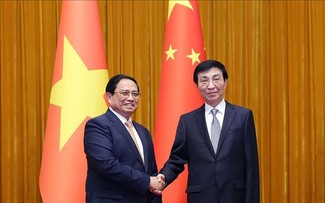 Dirigentes de Vietnam y China reafirman voluntad común de estrechar lazos binacionales