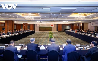 Pham Minh Chinh se reúne con dirigentes de corporaciones líderes de Corea del Sur