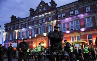 La policía británica se prepara para manejar 30 nuevas protestas