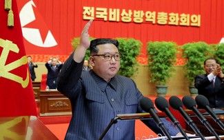 Covid-19: Kim Jong-un salue une victoire de son pays