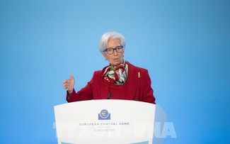 Tensions financières: de «nouveaux risques» pour la zone euro, selon Christine Lagarde