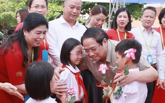 Pham Minh Chinh visite le Centre d’assistance au développement de l’éducation inclusive (SCIED)