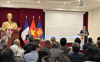 Bui Thanh Son appelle les Vietnamiens résidant en France à défendre l’identité vietnamienne