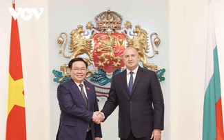 Vuong Dinh Huê reçu par des dirigeants bulgares