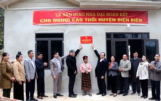 Construction de 5000 maisons des solidarités pour les personnes défavorisées à Diên Biên     