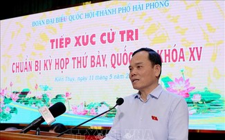 Le vice-Premier ministre Trân Luu Quang rencontre des électeurs à Hai Phong