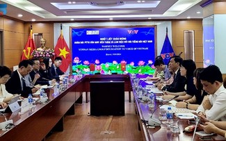 Signature d’une convention de coopération entre la VOV et la Radio-Télévision du Yunnan