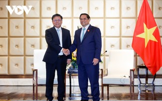 WEF de Dalian 2024 : Pham Minh Chinh reçoit le président directeur général du groupe chinois CRSC
