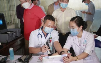 Đà Nẵng ra mắt trạm y tế lưu động đầu tiên trong khu công nghiệp