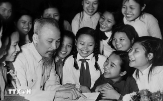 Hình ảnh Chủ tịch Hồ Chí Minh trong thế hệ trẻ  