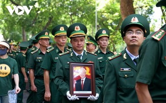 Tổng Bí thư Nguyễn Phú Trọng “mãi mãi thuộc về Tổ quốc và Nhân dân“
