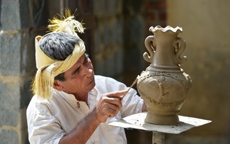 Pottery making art of Cham people inscribed on UNESCO's Urgent Safeguarding List 