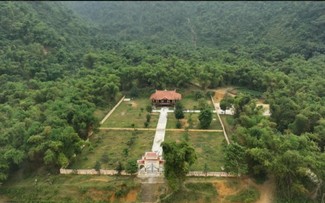Храм Ланг Бон в провинции Хоабинь 