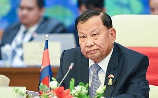 Chủ tịch Quốc hội Vương Đình Huệ gửi thư chúc mừng Cố vấn tối cao trực tiếp của Quốc vương Campuchia
