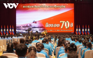 Lào tổ chức mít tinh kỷ niệm 70 năm chiến thắng Điện Biên Phủ