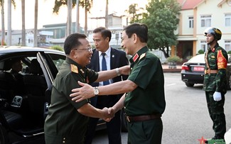 Đại tướng Phan Văn Giang tiếp Phó thủ tướng, Bộ trưởng Bộ Quốc phòng Lào