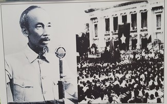  Открылась фотовыставка “Вьетнам - Победы изменили ход мировой истории”
