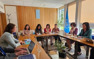 Đoàn công tác Trung ương Hội Liên hiệp phụ nữ Việt Nam thăm và làm việc tại Pháp