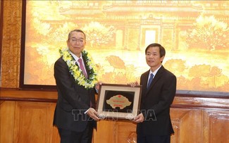 Trao tặng danh hiệu “Công dân danh dự tỉnh Thừa Thiên - Huế” cho Giáo sư Hattori Tadashi