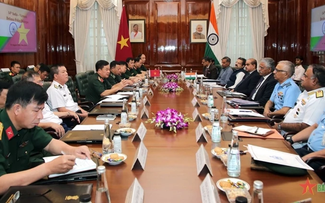 Việt Nam và Ấn Độ ký Ý định thư về hợp tác đào tạo quốc phòng