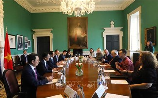 Canciller vietnamita se reúne con dirigentes legislativos de Irlanda