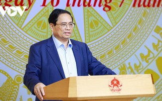 Premier de Vietnam ​insta a acelerar el desembolso de capital de inversión pública