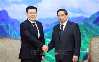 นายกรัฐมนตรี ฝ่ามมิงชิ้ง ให้การต้อนรับทูตพิเศษของนายกรัฐมนตรีไทยที่เดินทางมาเข้าร่วมพิธีไว้อาลัยเลขาธิการใหญ่พรรค เหงวียนฟู้จ่อง