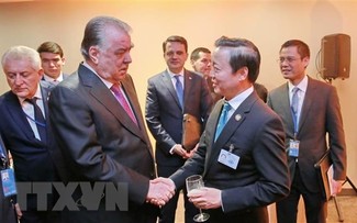 Vizepremierminister Tran Hong Ha trifft Spitzenpolitiker am Rande der UN-Wasserkonferenz