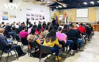 Treffen zum Jahrestag der Befreiung des Südens und der Wiedervereinigung des Landes in Venezuela