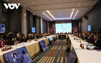 ASEAN Defense Ministers push for early completion of Code of Conduct in East Sea 