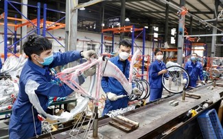 IMF forecasts Vietnam’s economy to grow close to 6% in 2024