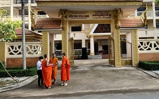 从事高棉学生教育的越南茶荣省巴利-高棉中专