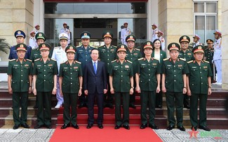 Staatspräsident Vo Van Thuong besucht Rettungsbehörde im Verteidigungsministerium