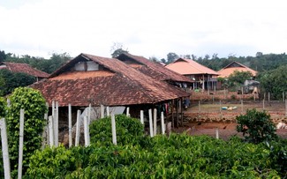 La aldea cultural de la comunidad étnica de Nung An en las Tierras Altas Centrales