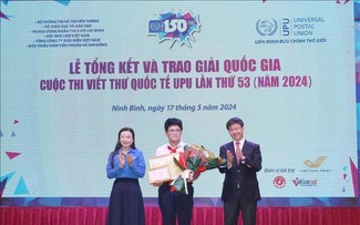 Remise au Vietnam des prix du Concours de compositions épistolaires UPU 2024