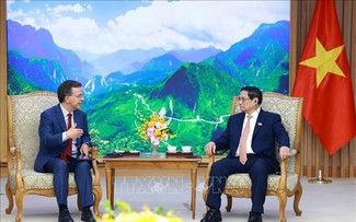 Pham Minh Chinh rencontre une délégation du FMI